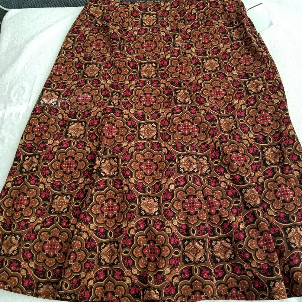 Beautiful Skirt polyester and spandex